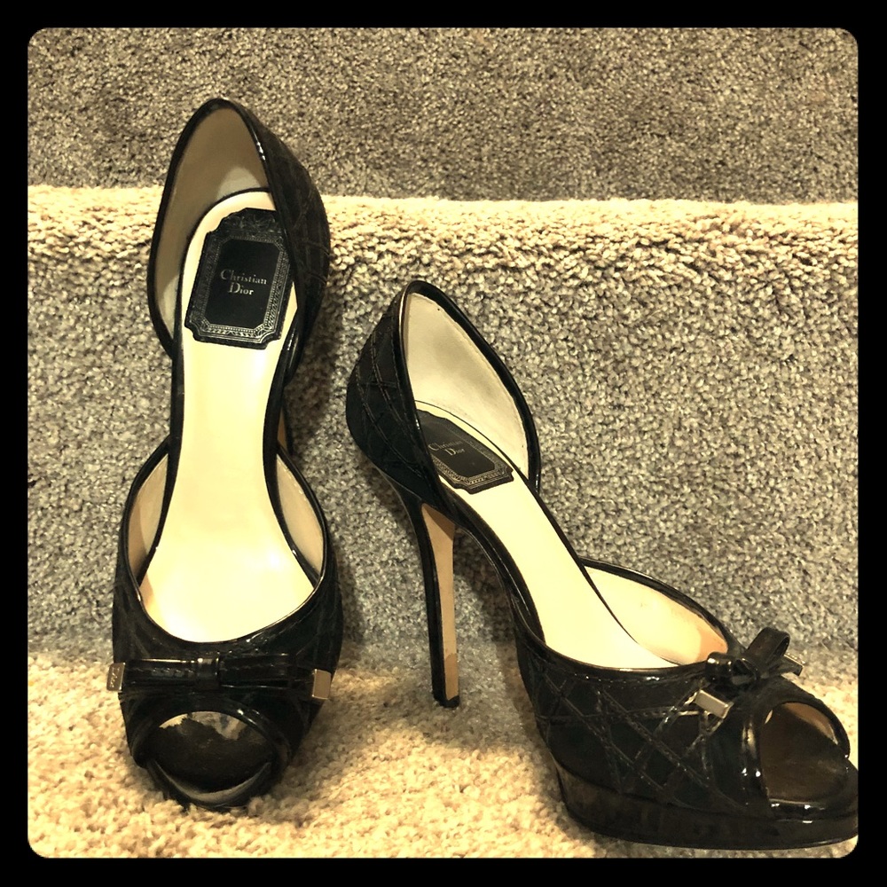 Size 36 Christian Dior black textured pumps